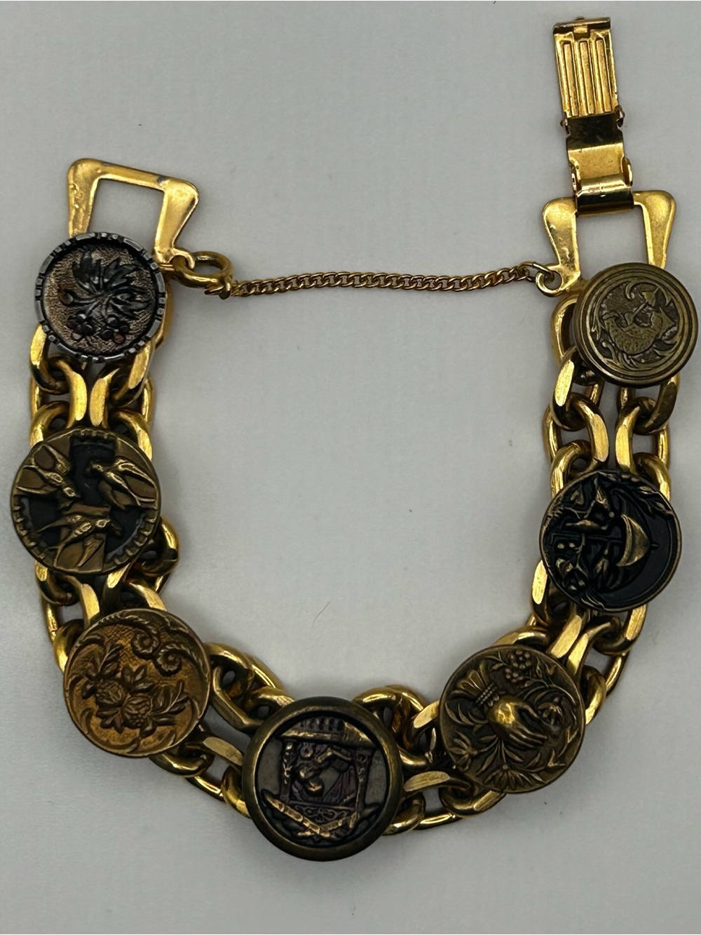 Vintage Gold-Tone charm/coin Link Bracelet -